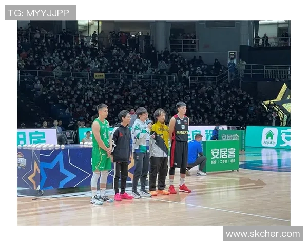 当今篮球界传奇人物现状揭秘哪位篮球明星依然活跃于赛场之上